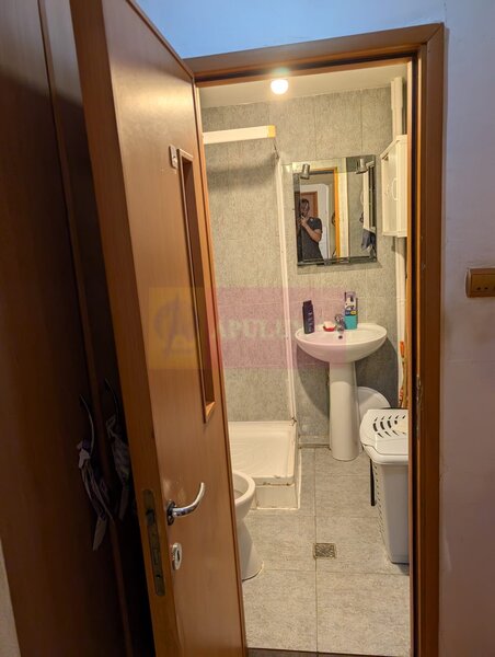 Vanzare apartament de 4 camere (transformat in 3camere) Mosilor