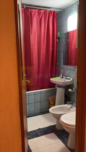 Vanzare apartament de 4 camere (transformat in 3camere) Mosilor